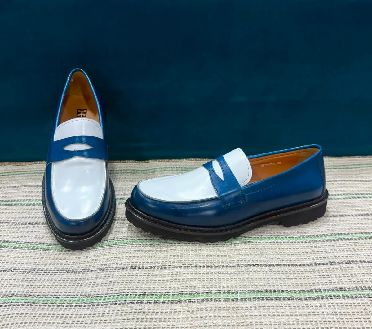 Mocassins Givenchy miniature 3