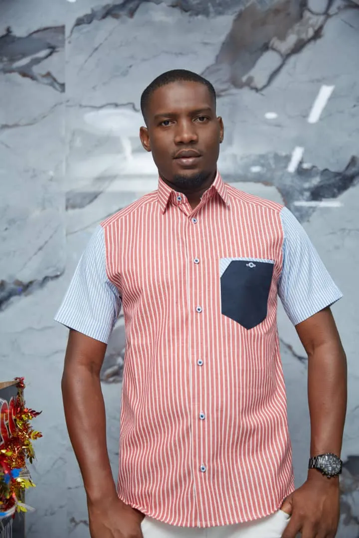 Chemise à manches courtes