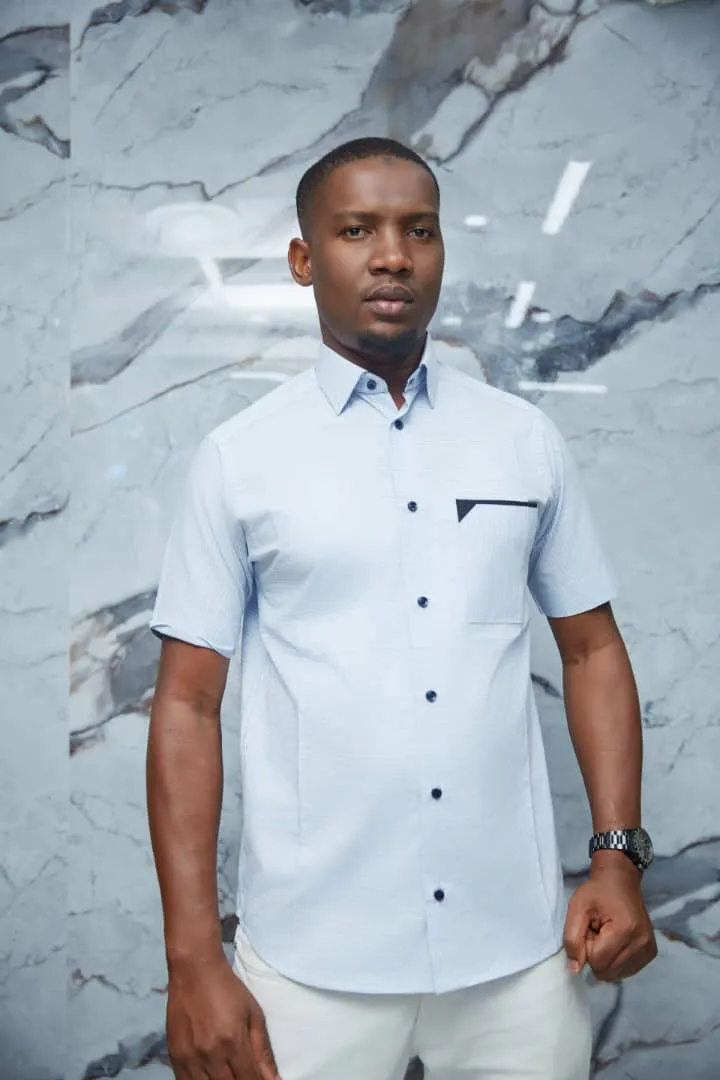 Chemise à manches courtes